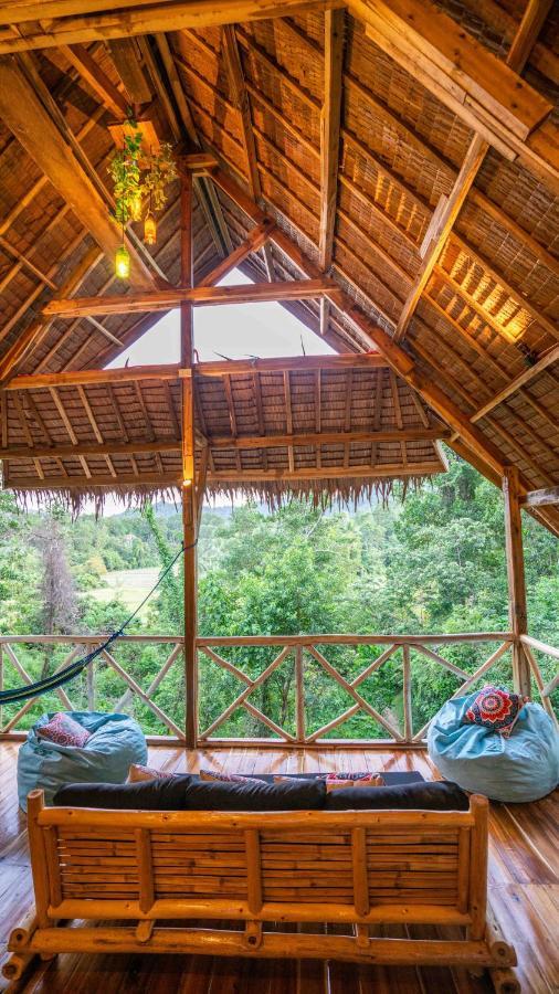 Barya Lang Villa- Native Villa With Jeepney Room إل نيدو المظهر الخارجي الصورة