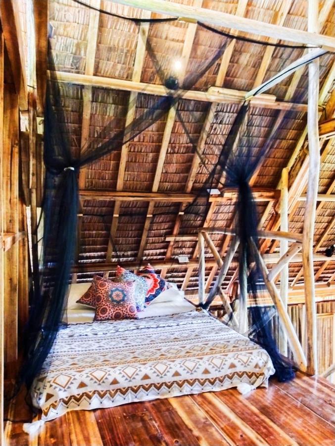 Barya Lang Villa- Native Villa With Jeepney Room إل نيدو المظهر الخارجي الصورة